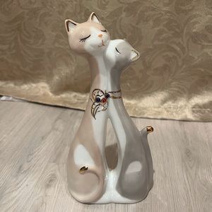 Cat Statue